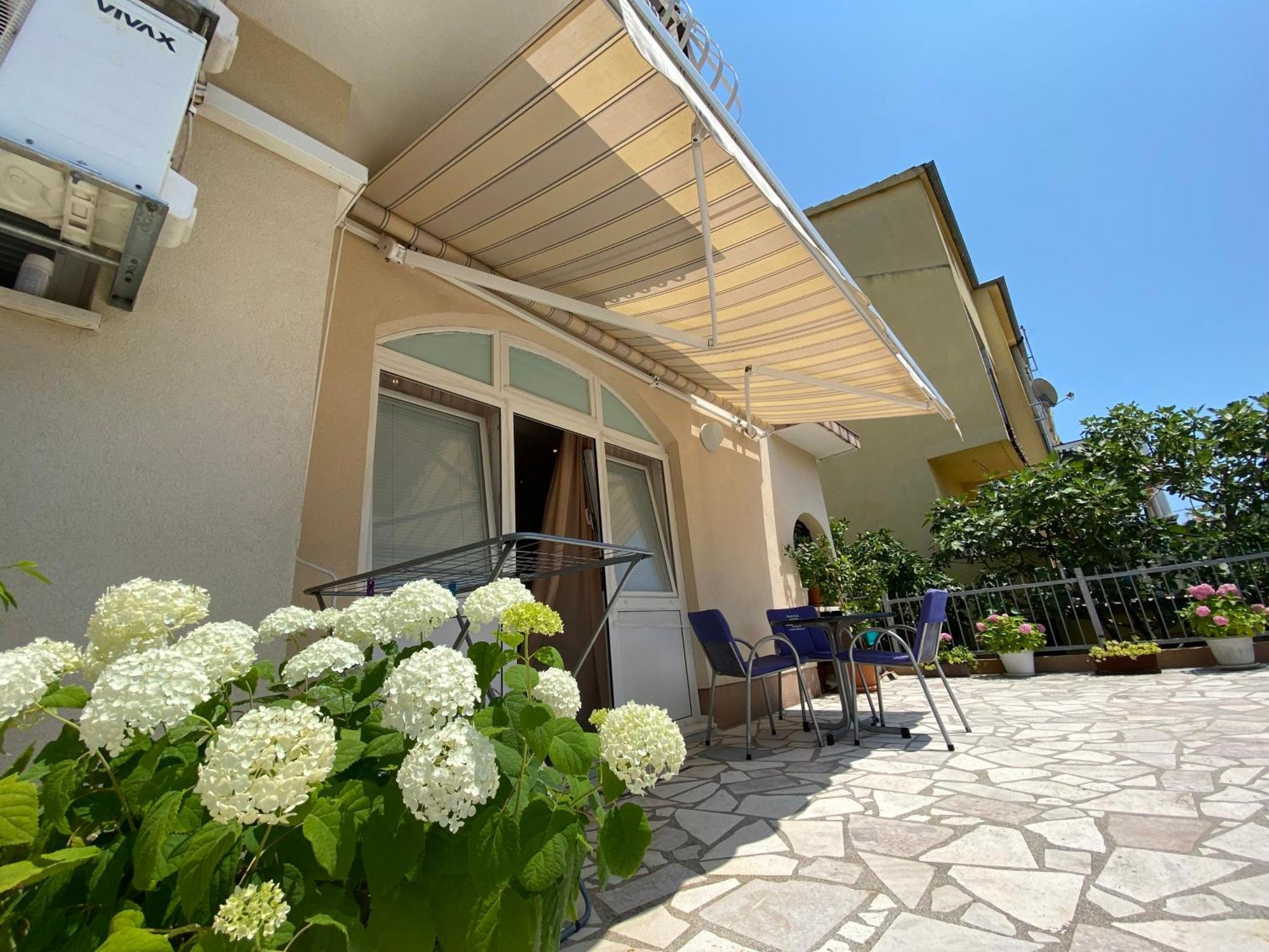 Studio Apartment And Rooms Adria Vodice Exterior foto