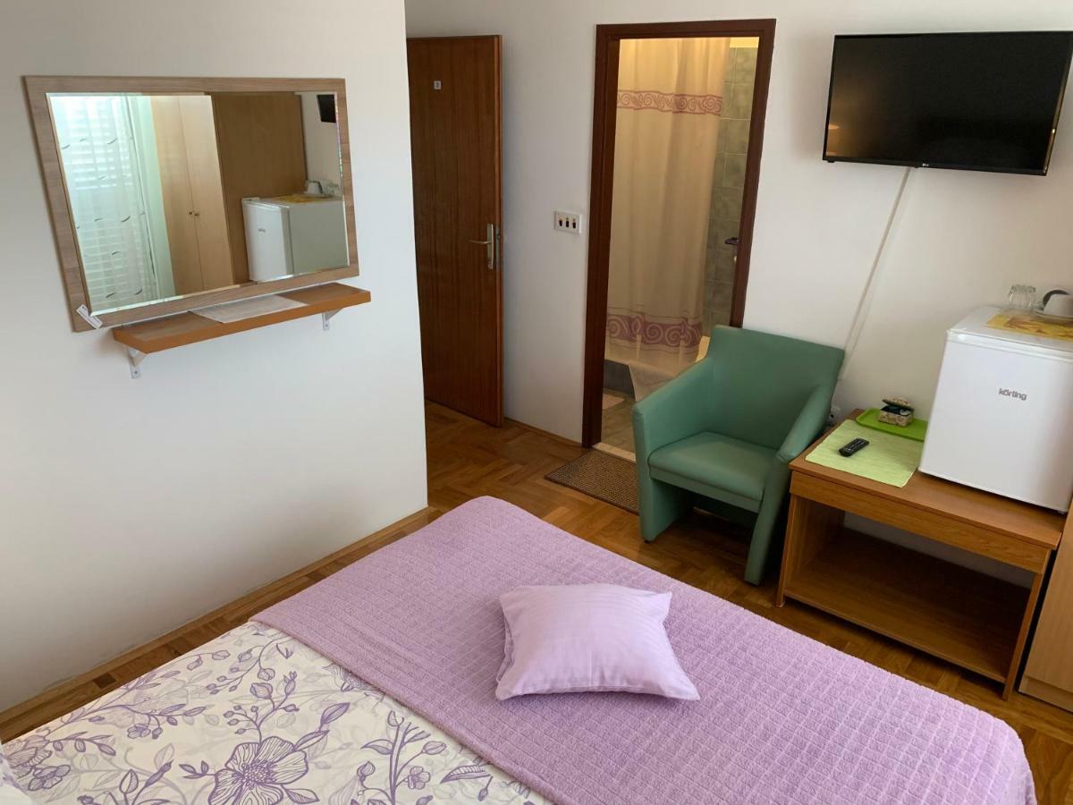 Studio Apartment And Rooms Adria Vodice Exterior foto